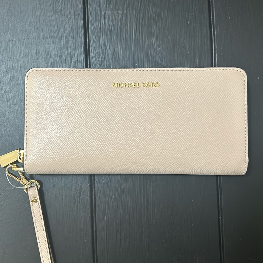 Pale Pink Michael Kors Wallet